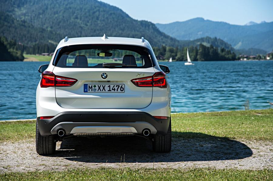  BMW X1 xDrive2.5d xLine 2015 года  (фото 14 из 30)